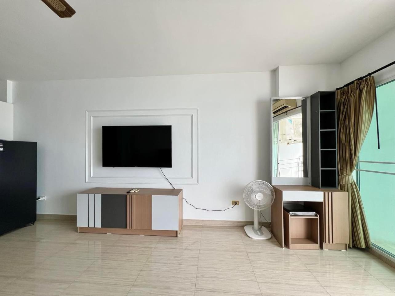 Viewtalay Beachfront By Nd Pattaya Exterior photo
