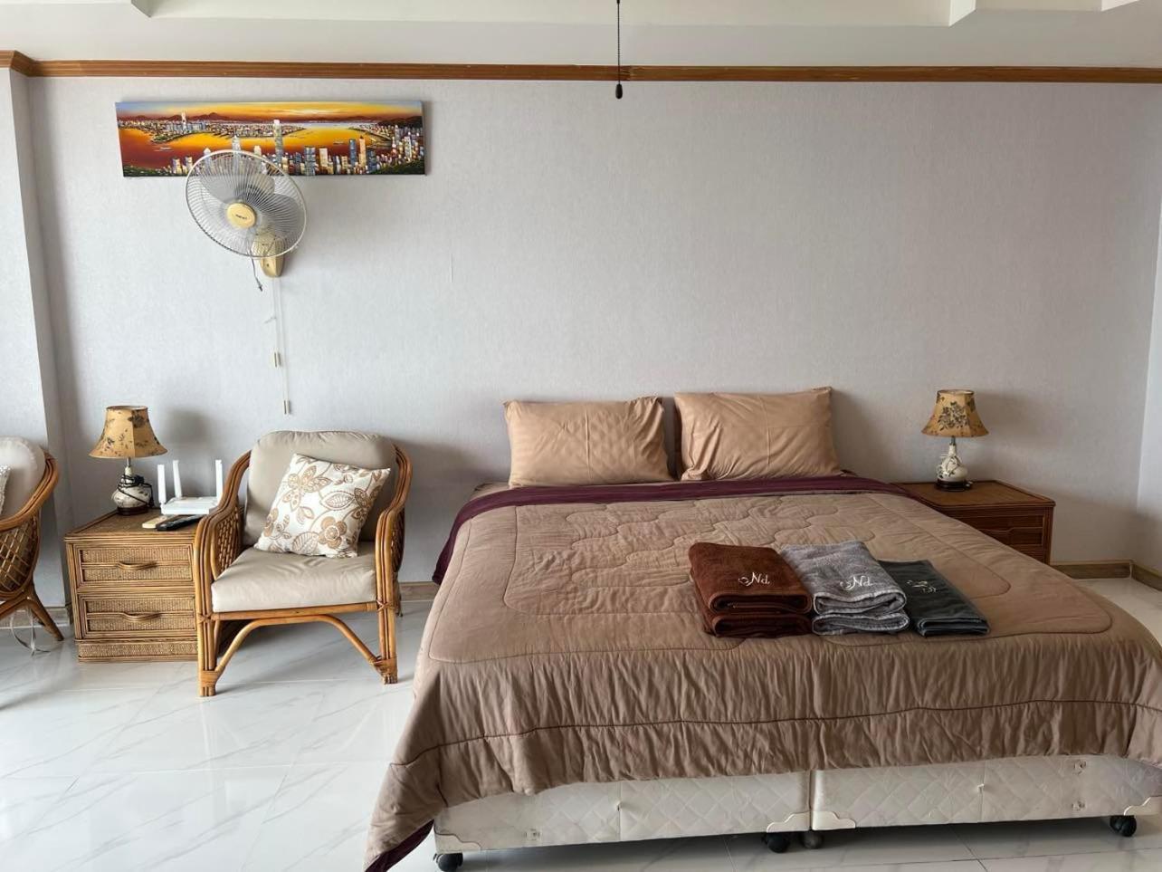 Viewtalay Beachfront By Nd Pattaya Exterior photo